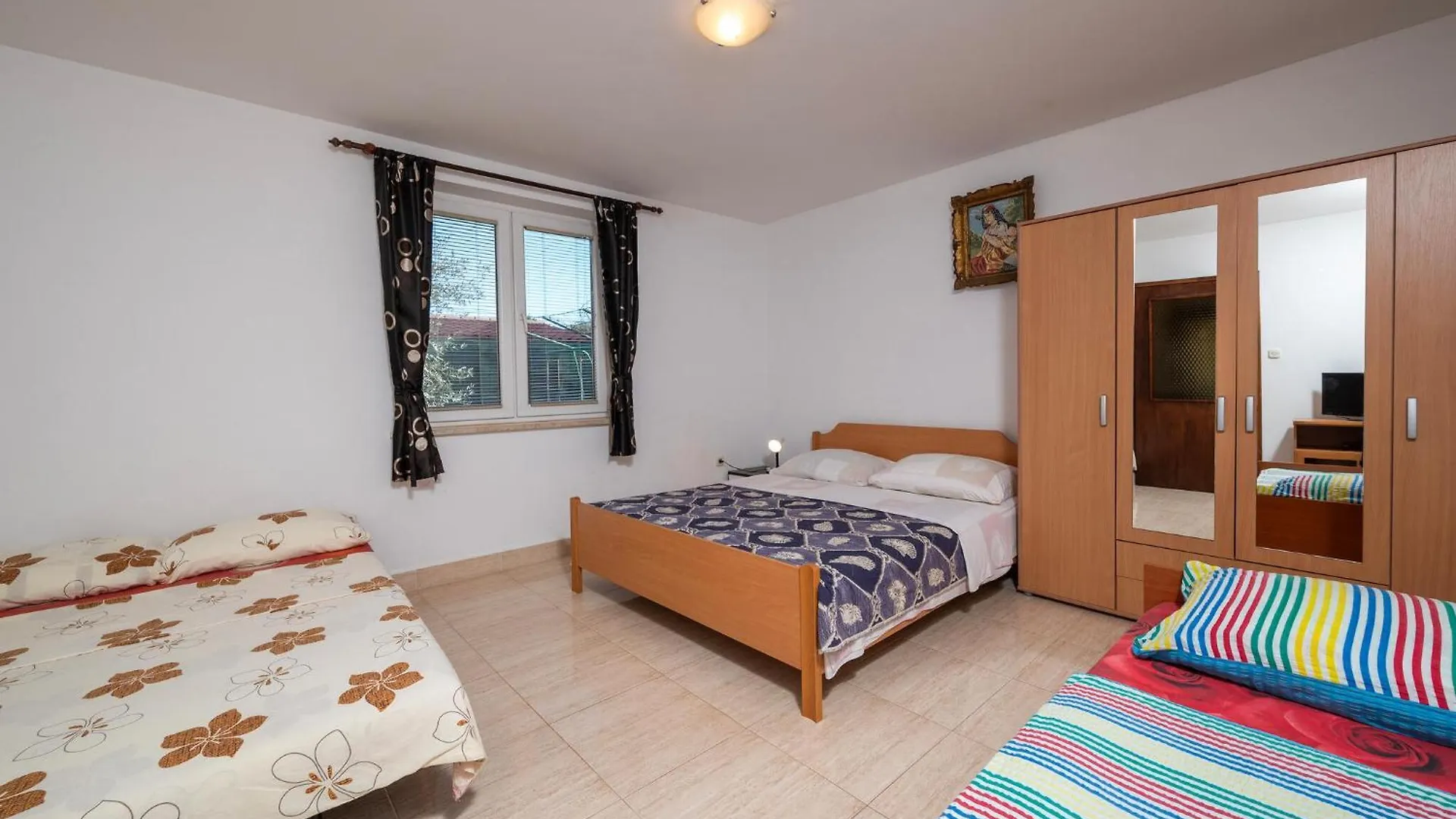 Cozy Apartment In Liznjan With Wifi